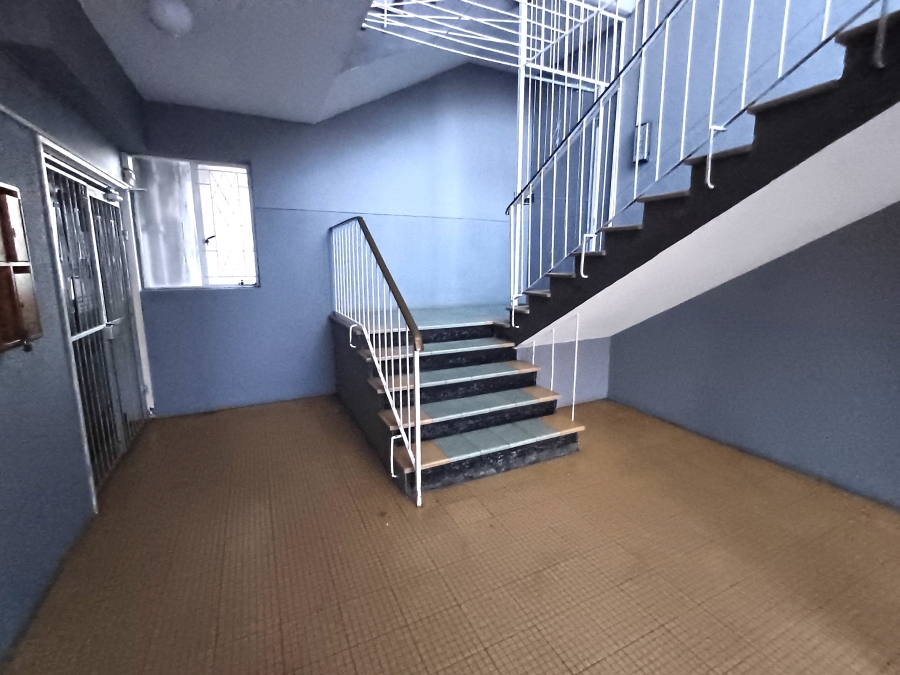 2 Bedroom Property for Sale in Uitenhage Central Eastern Cape